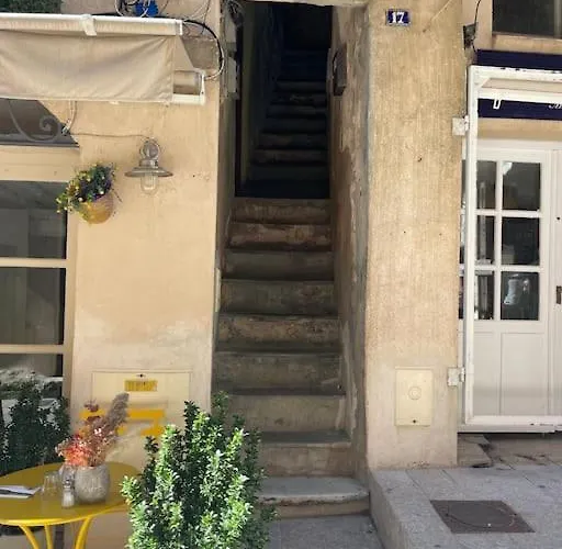 Vivez - La De Doria דירה *